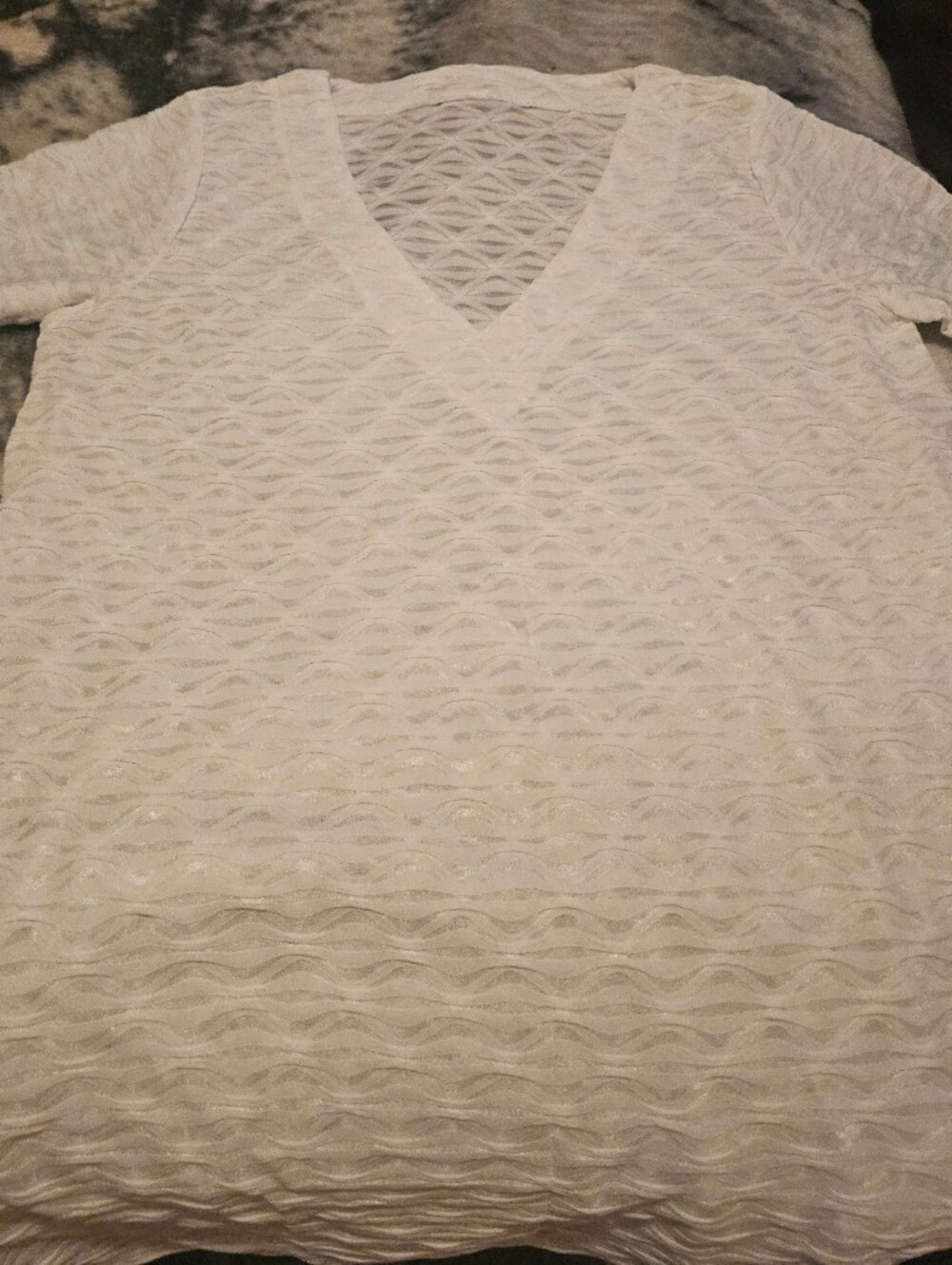 Women's Cream V-Neck Textured Knit Top